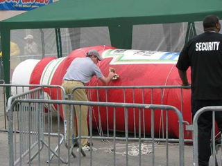 Illustration for article titled Deadspin Classic: Our Visit To The Hot Dog Eating Championships